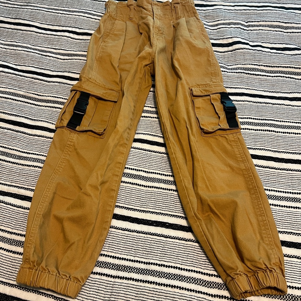 Forever 21 Brown Cargo Pants